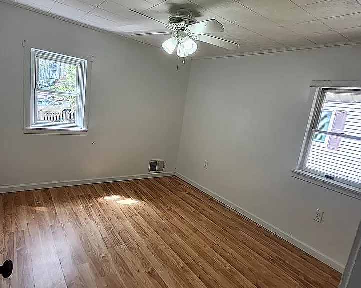47 Park Ave — Photo 10