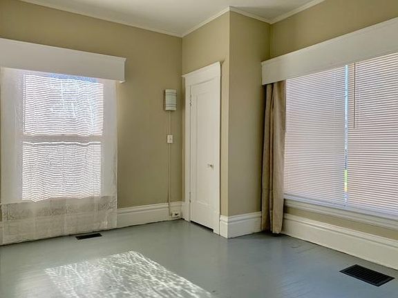 Bedroom (closet 1 of 2)