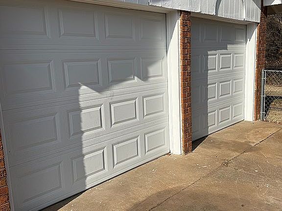 2nd image of 4605 Meadowvale Dr