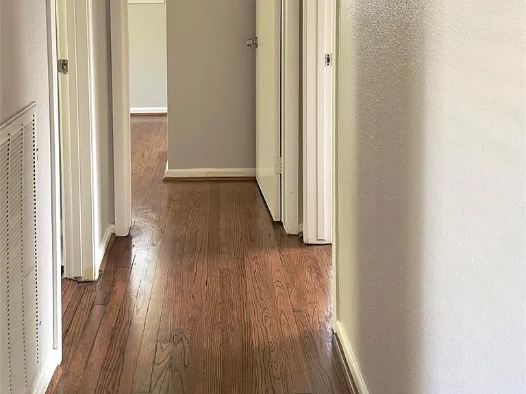 1418 Murrayhill Dr — Photo 13