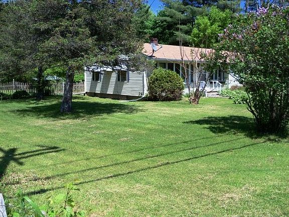 3rd image of 3640 Essex Rd