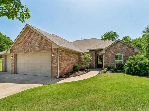 8308 Venezia Ln, Edmond, OK 73034