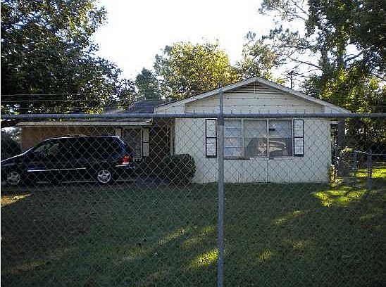 2nd image of 358 Linda Ln