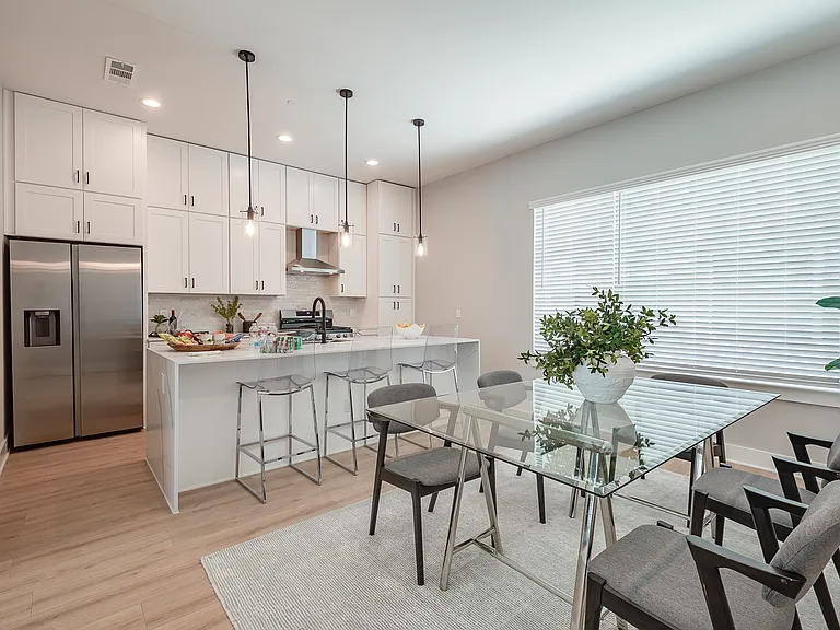 1423 N Carroll Townhomes — Photo 9