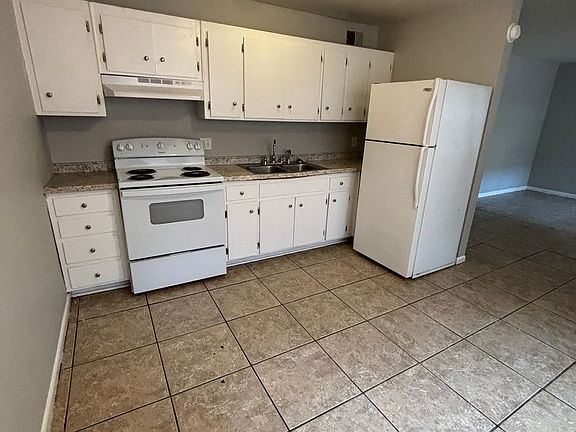 4th image of 814-824 Arkansas St #814-2