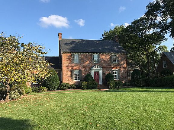 2nd image of 315 Greenway Ln
