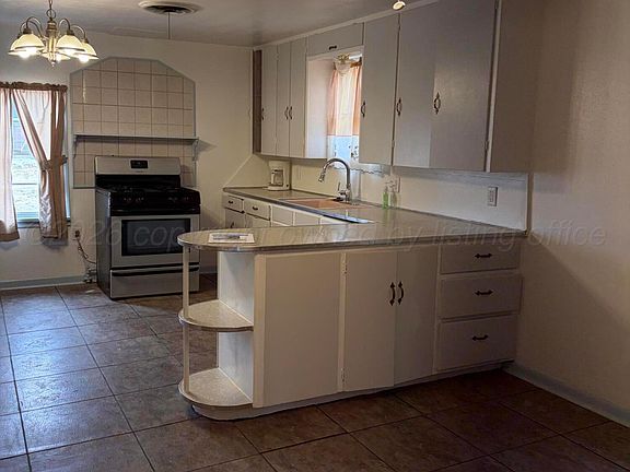 4th image of 513 Sloan St