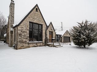 10705 W Wisconsin Ave, Wauwatosa, WI 53226