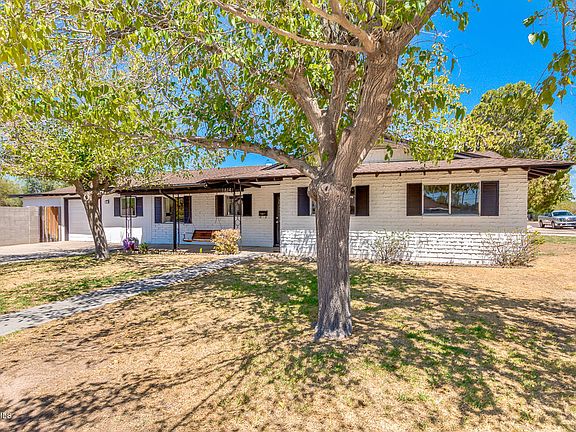 3rd image of 1814 E Concorda Dr