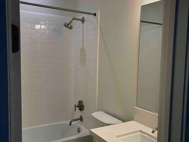 2343 Toledo Ter — Photo 22