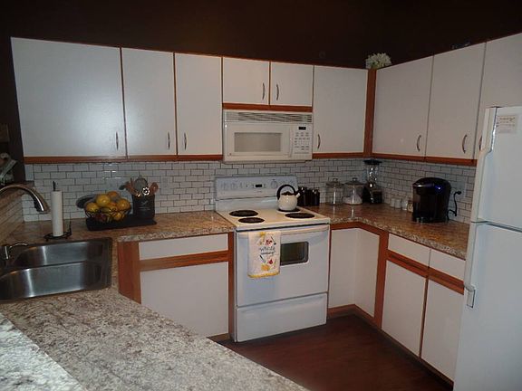 5th image of 8396 Jasonville Ct SE