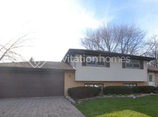 1106 N Drury Ln, Arlington Heights, IL 60004