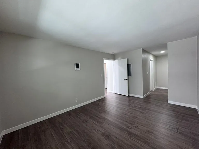 Coronado House — Photo 13