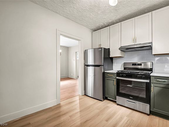 4th image of 3270 Yorkshire Rd