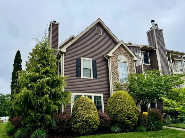 204 Blew Ct, East Brunswick, NJ 08816