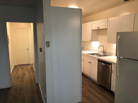 3rd image of 15600 S Budlong Pl #2