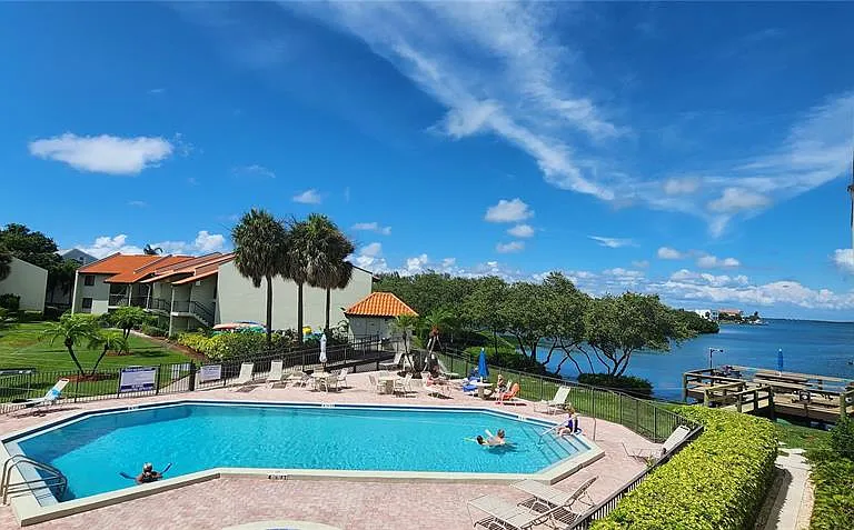 1515 Pinellas Bayway S #62 — Photo 49