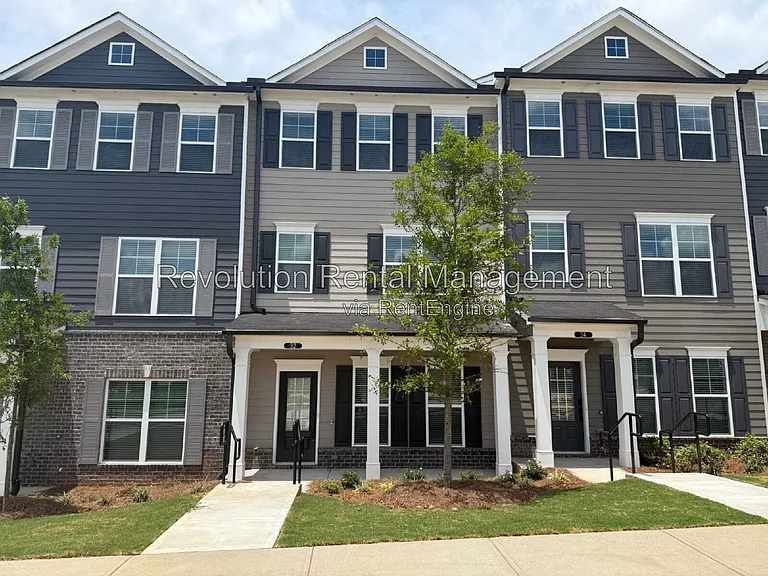 32 Nickel Dr — Photo 1