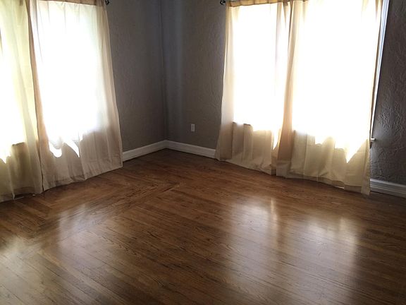 Bedroom @ 2008 N Ross