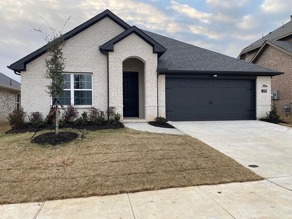 1st image of 213 Portina Dr