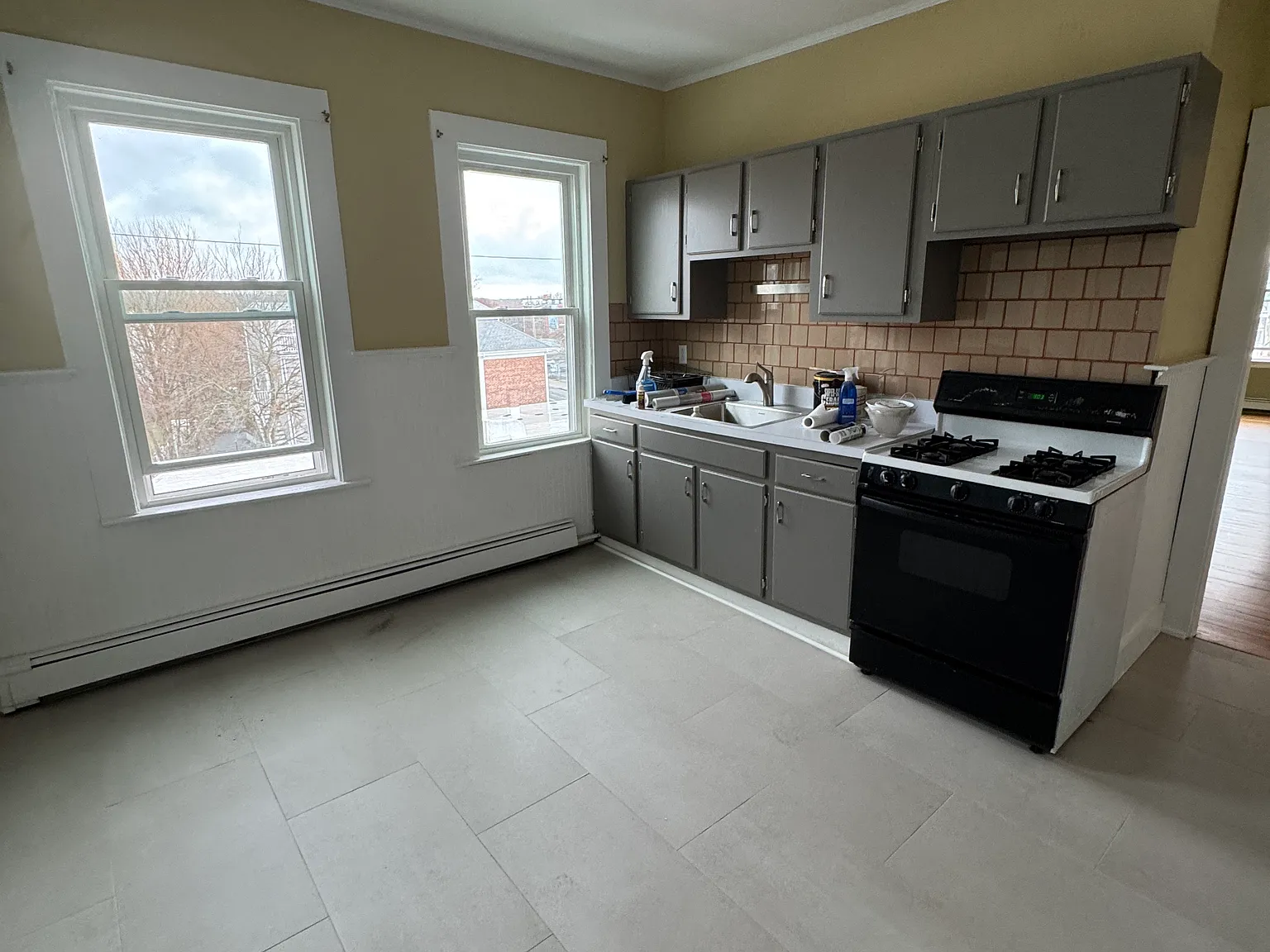 3 bed, $3,000 — Photo 4