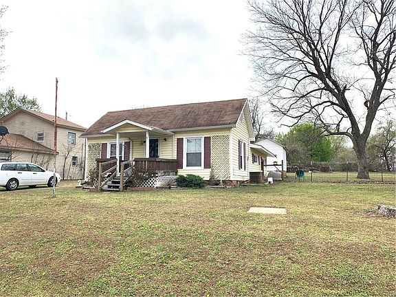 4th image of 311 Hoffman Ave