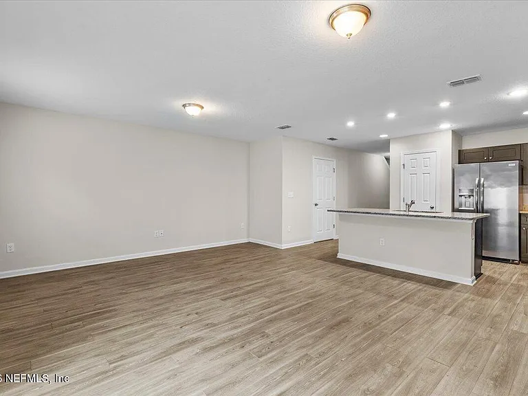 8206 Halls Hammock Ct — Photo 12