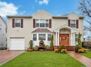 165 Garden St, Garden City, NY 11530