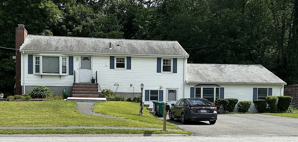 2 bed, 1.0 bath, 784 sqft, $3,000 — Photo 1