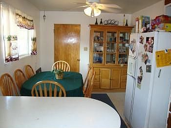 5th image of 160 Earl Dr