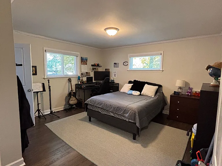 710 Danbury Dr — Photo 10