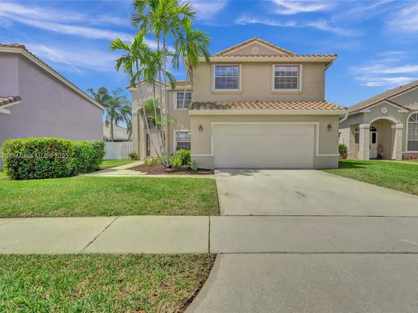 18960 NW 10th Ter, Pembroke Pines, FL 33029