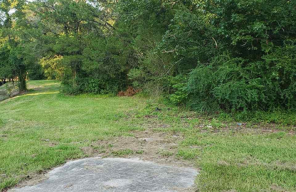 2nd image of 1312 McHugh Rd