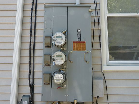 4th image of 865 Whalley Ave