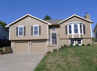 10222 N Baltimore Ave, Kansas City, MO 64155