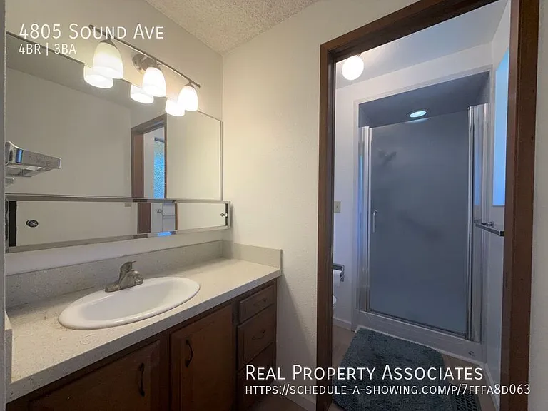 4805 Sound Ave — Photo 10