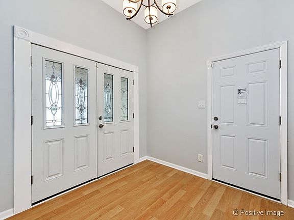 5th image of 7409 Richmond Ave