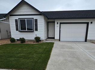 547 SE Polaris St, Madras, OR 97741