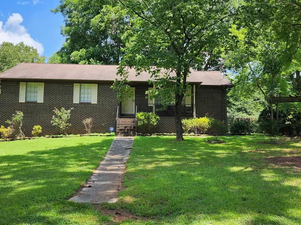1560 Oak Ln, Bessemer, AL 35023