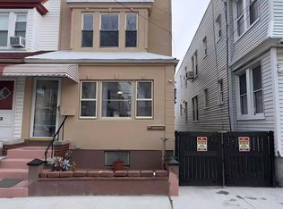 6023 61st St, Maspeth, NY 11378