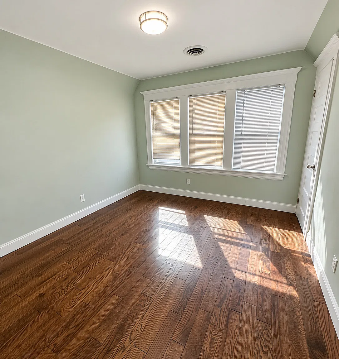 2 bed, 1.0 bath, 1000 sqft, $1,800 — Photo 2