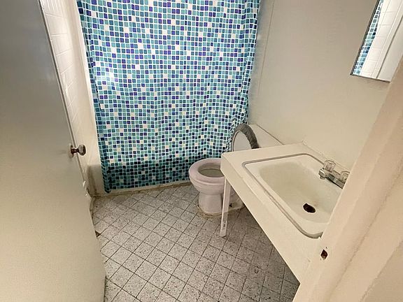 3rd image of 8918 W Carmen Ave APT 4