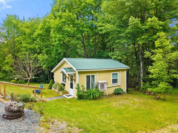 19 Perry Lane, Amherst, ME 04605