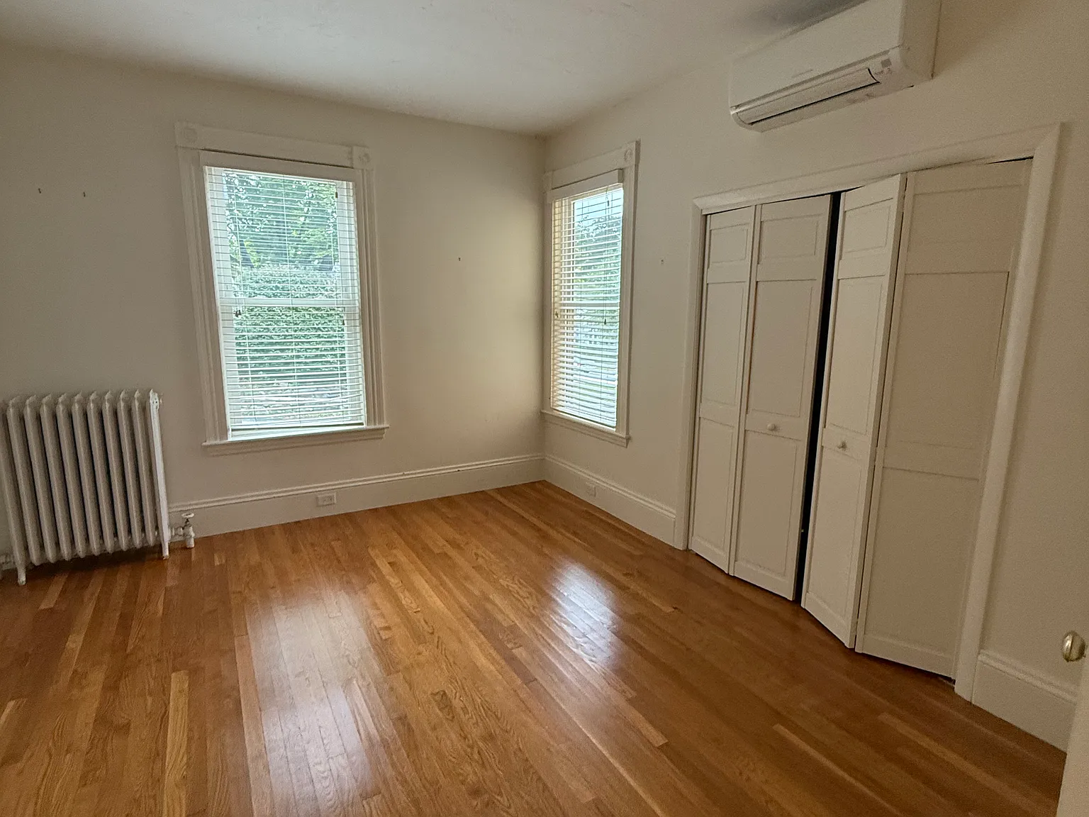 2 bed, 1100 sqft, $2,400 — Photo 4