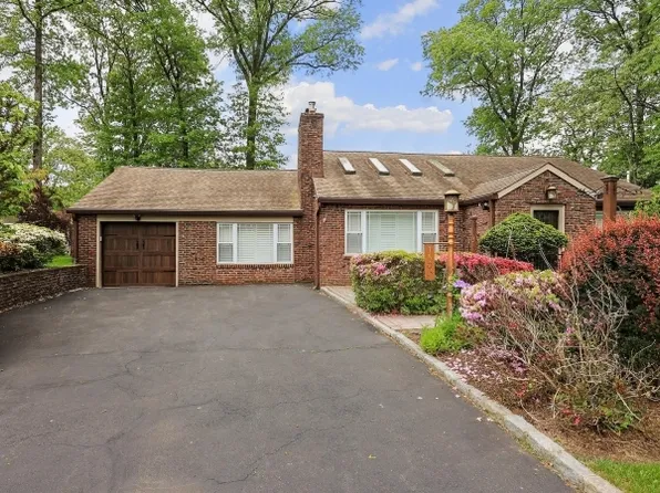 1399 Birch Hill Rd, Mountainside Boro, NJ 07092