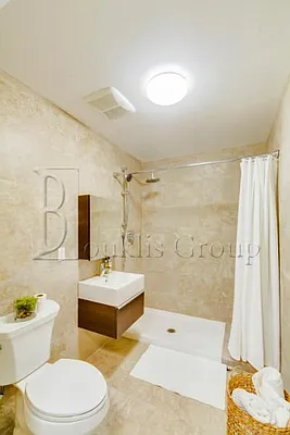 Rented by Bouklis Group | media 15