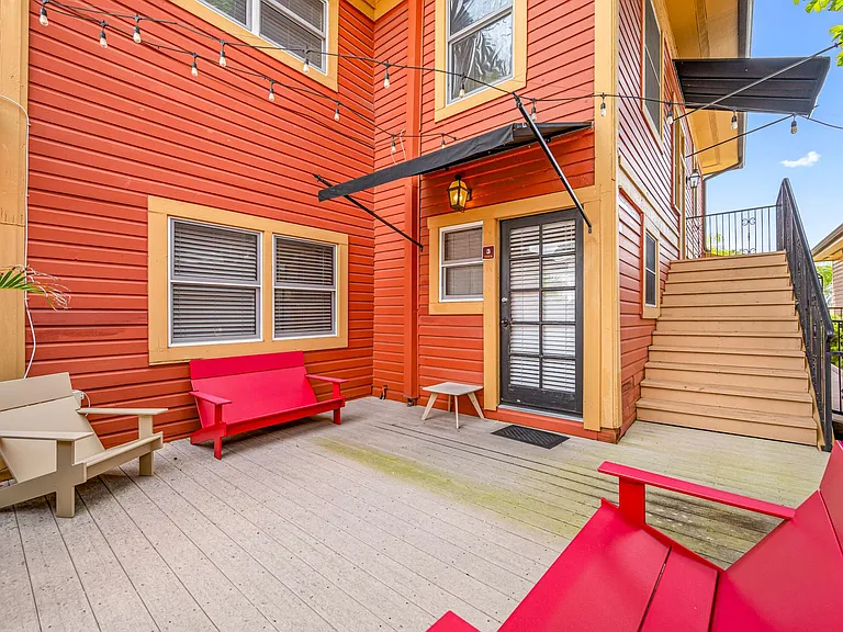 705 W Bay St — Photo 31
