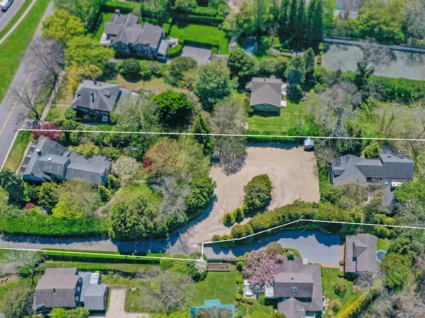 31 & 33 N Main St, East Hampton, NY 11937