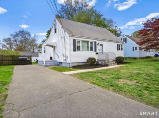 63 Richfield Rd, Bridgeport, CT 06606