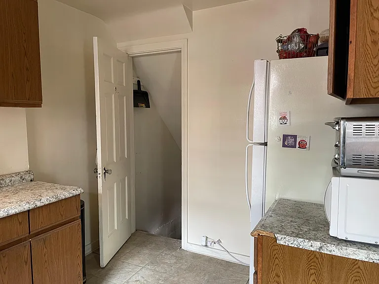 5829 Elwood St — Photo 7